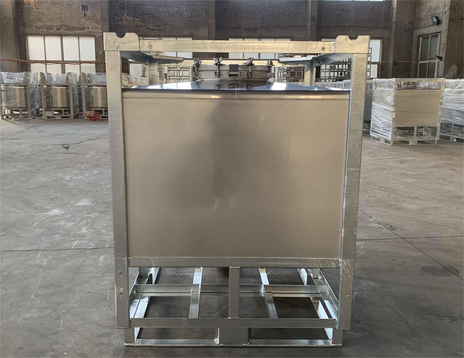 Side of the tank Side of the tank